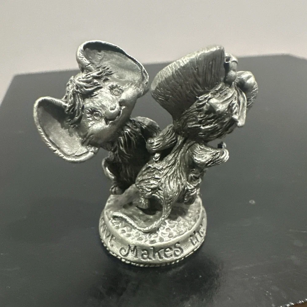 Hudson Pewter Cheddar & Co‎ Mice Love Makes The World Go Round Mini Figurines